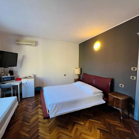 Viale Manzoni Hotel Sassuolo Exterior photo