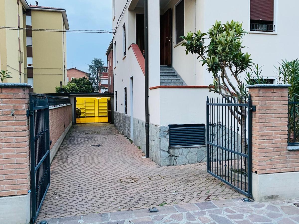 Viale Manzoni Hotel Sassuolo Exterior photo